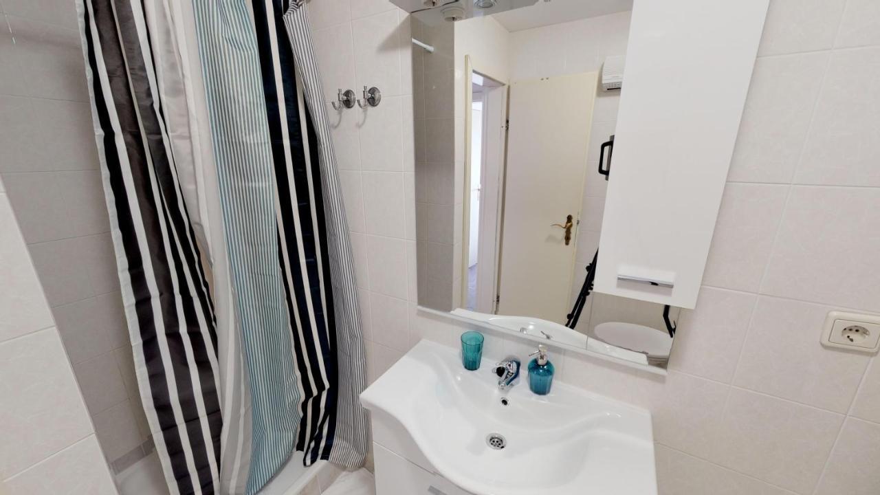 Lara Deluxe Superior 5 Star Apartment, Your Piece Of Heaven By The Sea & Park Novigrad  Luaran gambar